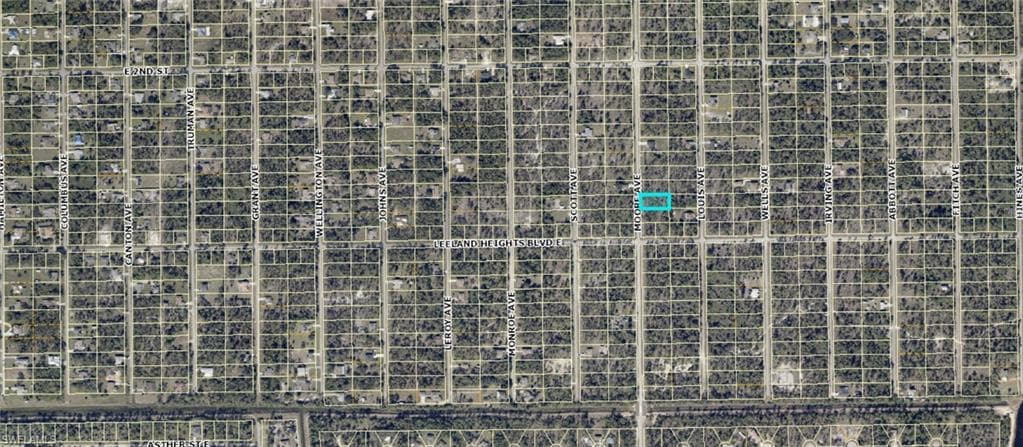 104 Moore AVE LEHIGH ACRES, FL 33936