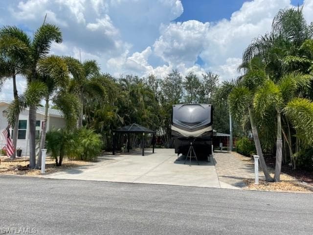 5680 Maplewood CT FORT MYERS, FL 33905
