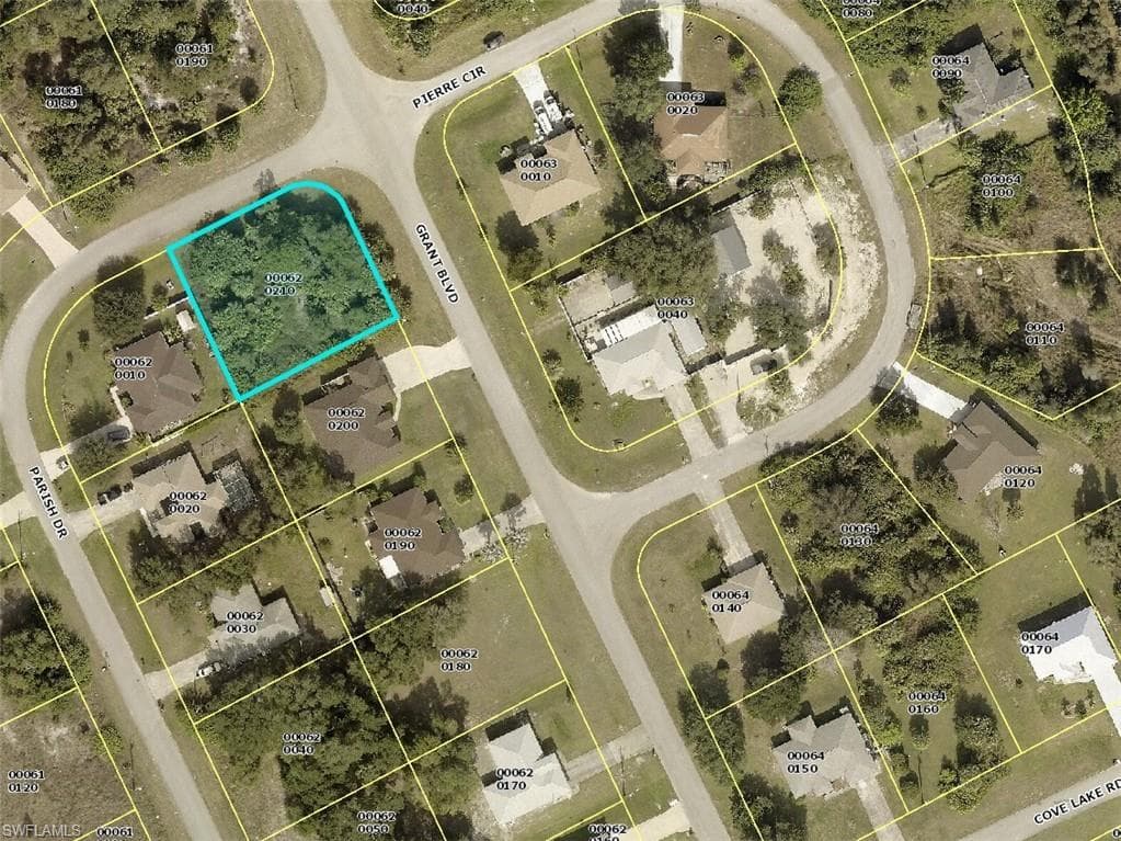135 Grant BLVD LEHIGH ACRES, FL 33974