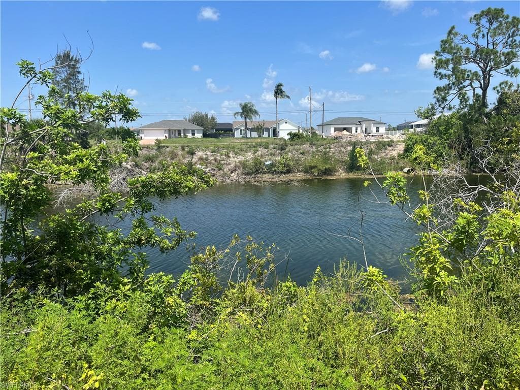 1716 NW 6th PL CAPE CORAL, FL 33993
