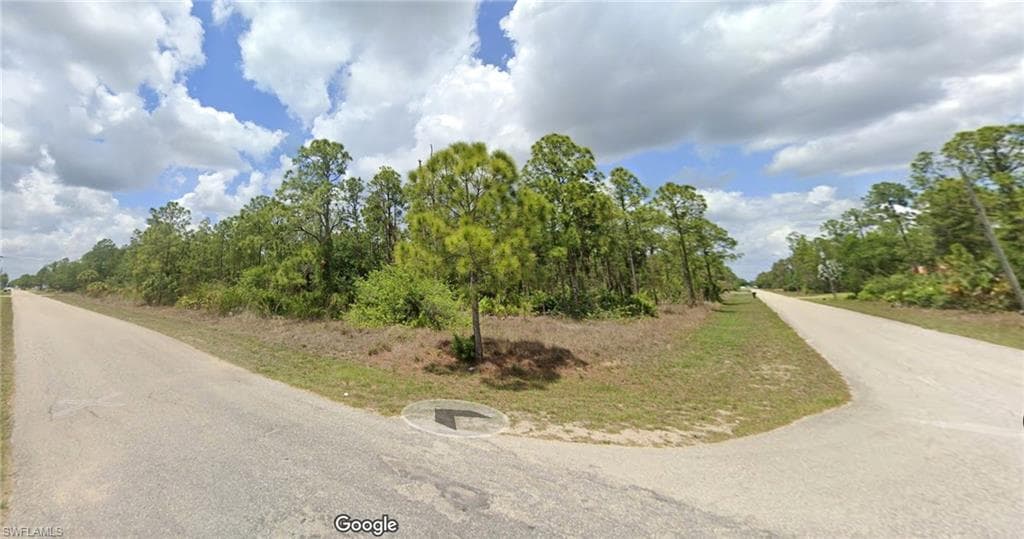 2607 E 13th ST LEHIGH ACRES, FL 33972