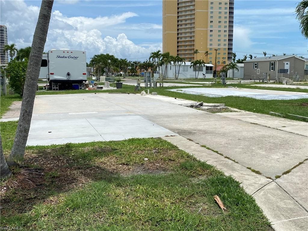 19681 SUMMERLIN RD FORT MYERS, FL 33908