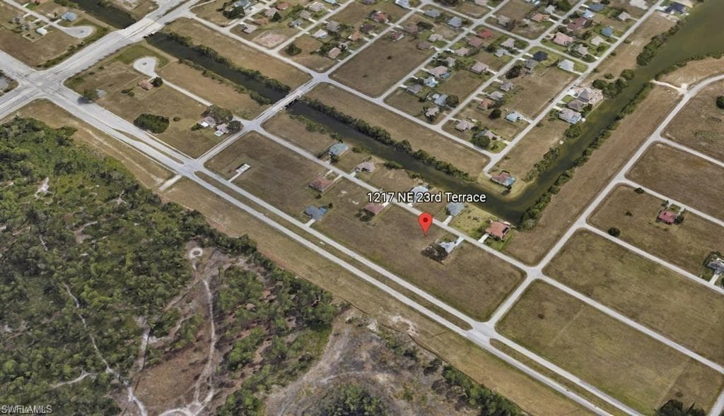 1217 NE 23rd TER CAPE CORAL, FL 33909