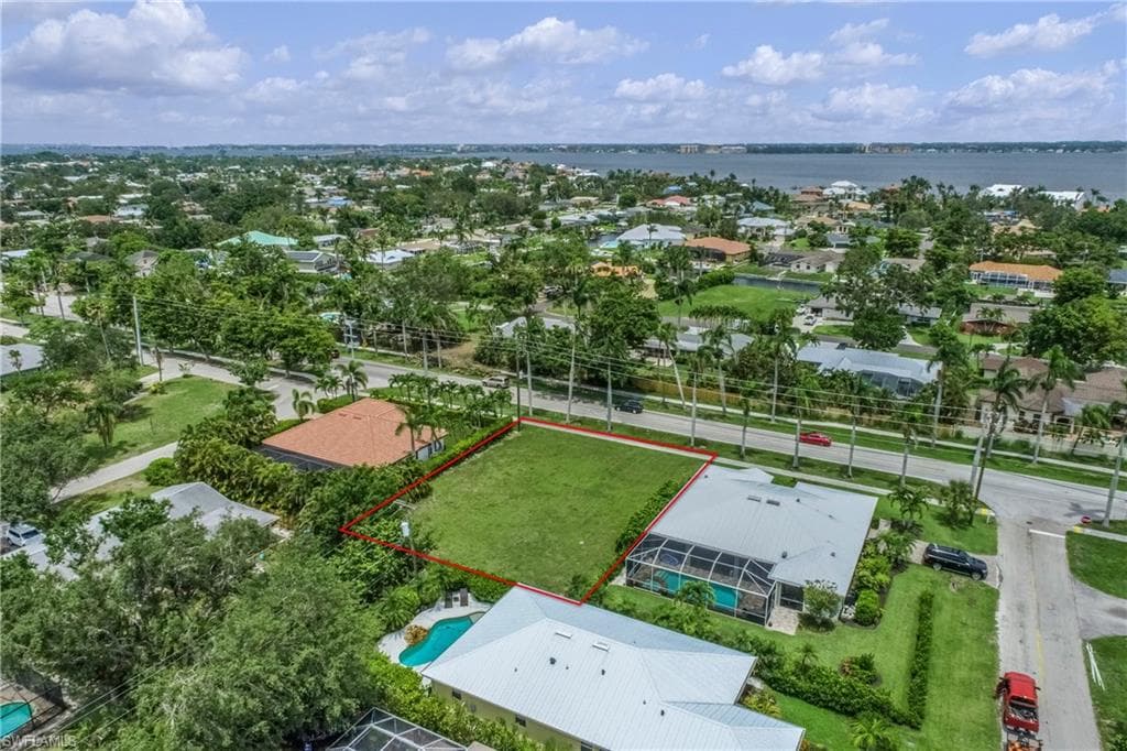 12271 McGregor BLVD FORT MYERS, FL 33919