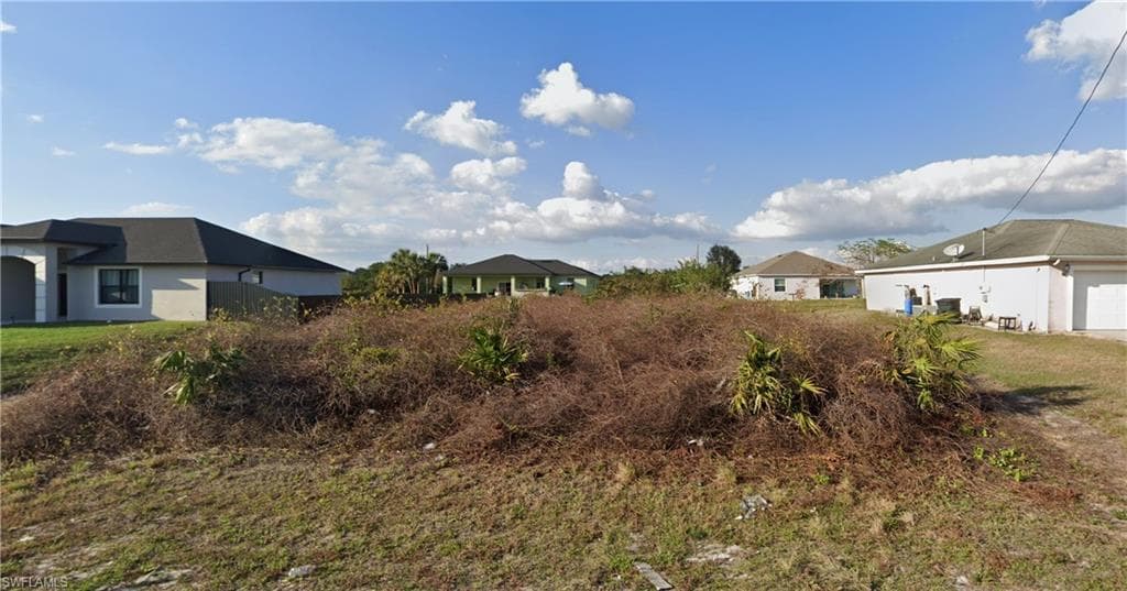 3306 37th ST SW LEHIGH ACRES, FL 33976