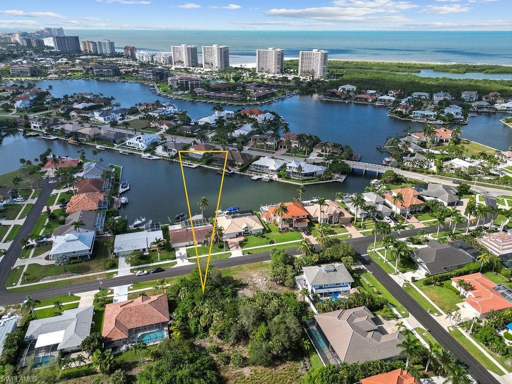 611 Diplomat CT MARCO ISLAND, FL 34145