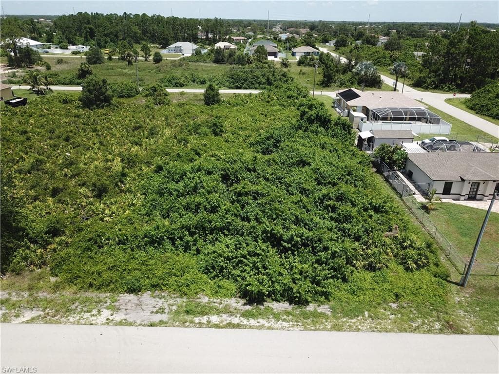 3202 5th ST SW LEHIGH ACRES, FL 33976