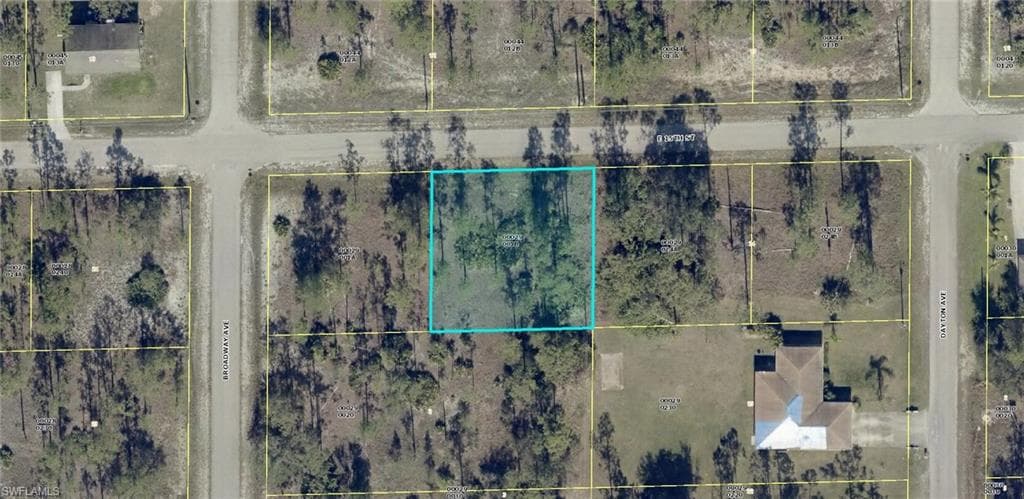 1602 E 15th ST LEHIGH ACRES, FL 33972