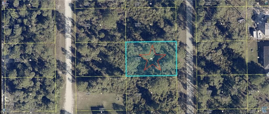 624 Beach AVE S LEHIGH ACRES, FL 33974