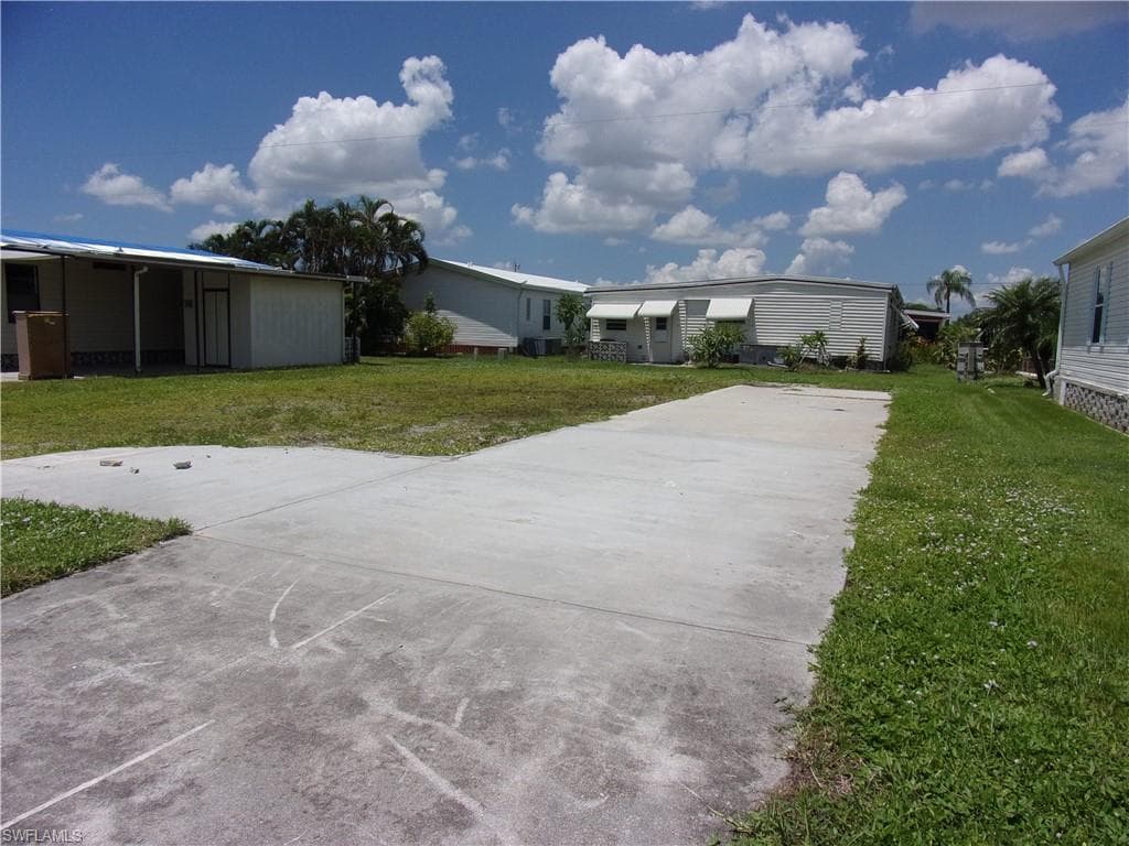14731 Patrick Henry RD NORTH FORT MYERS, FL 33917