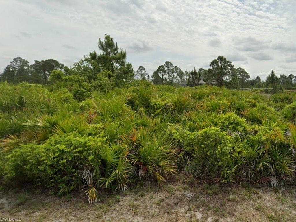 1023 Bank AVE S LEHIGH ACRES, FL 33974