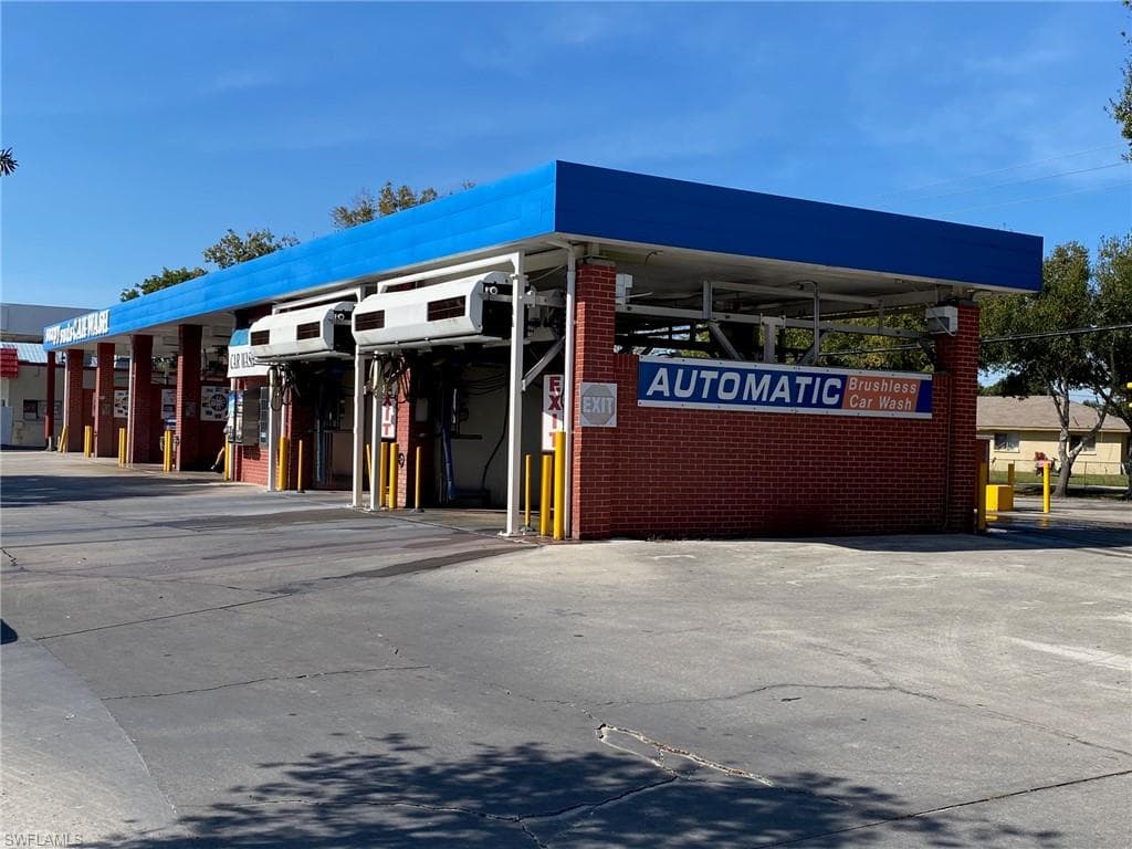 12262 Palm Beach BLVD FORT MYERS, FL 33905