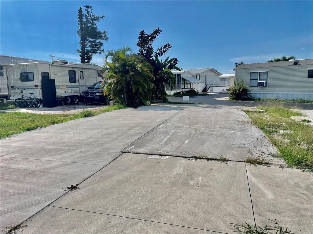 11731 Bubble Shell DR FORT MYERS, FL 33908