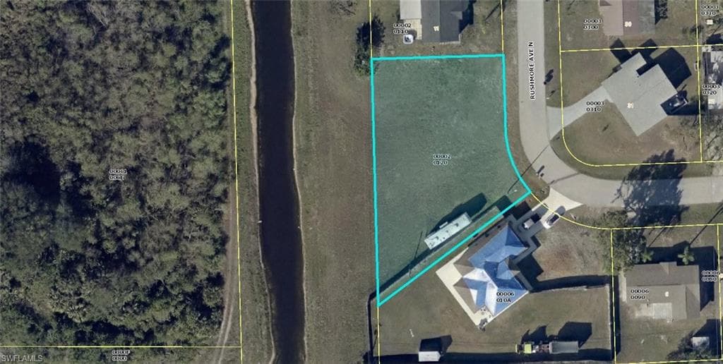323 Rushmore AVE N LEHIGH ACRES, FL 33936