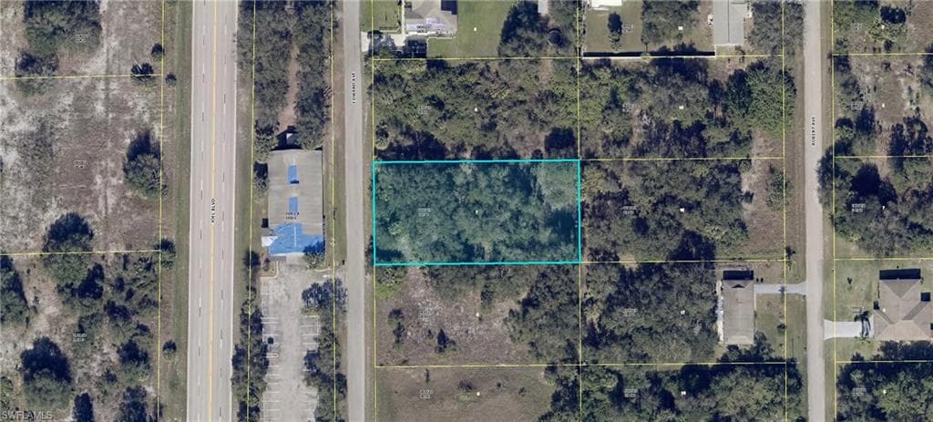 1310 Edward AVE LEHIGH ACRES, FL 33972