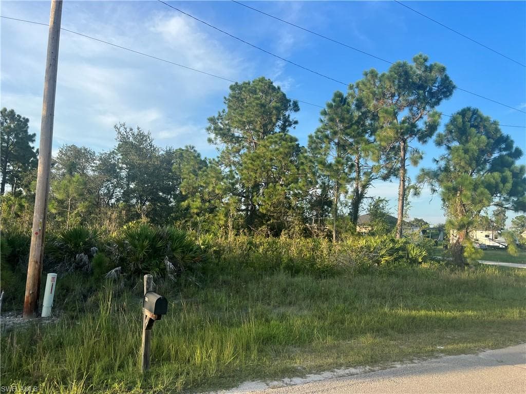 2600 22nd ST W LEHIGH ACRES, FL 33971
