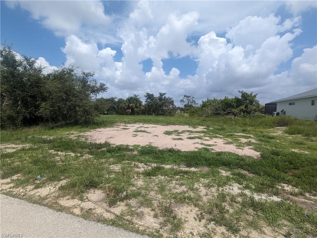 1315 SW 17th PL CAPE CORAL, FL 33991