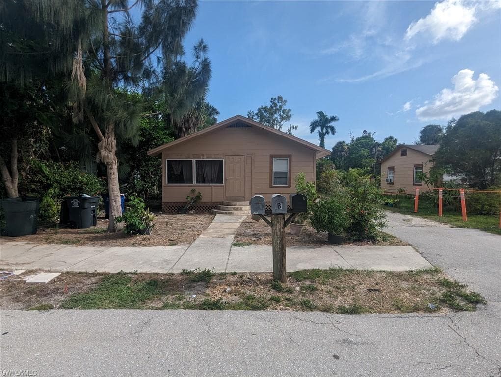 2146-2148 Willard ST FORT MYERS, FL 33901