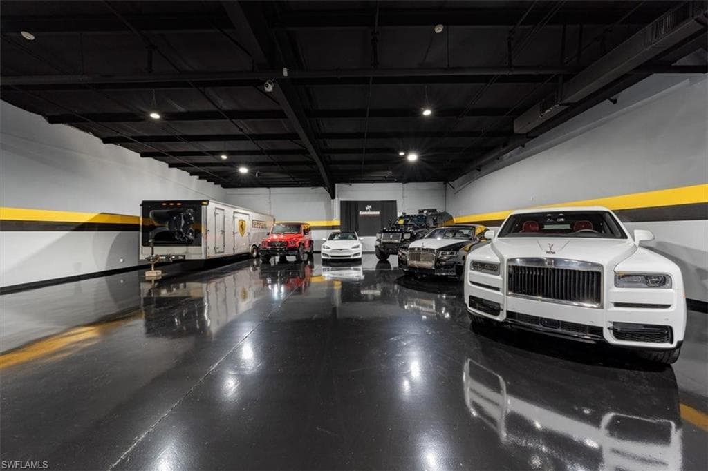 5465 Jaeger RD 7 & 8 NAPLES, FL 34109