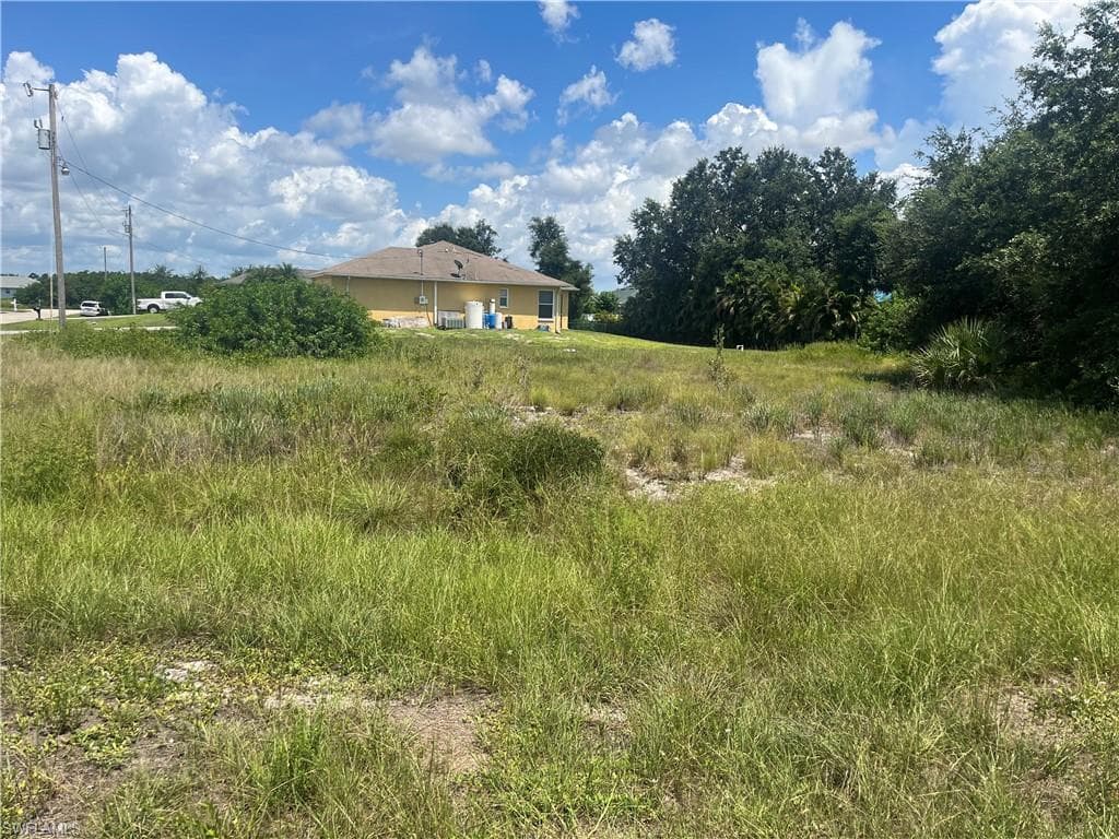 100 Pako PL LEHIGH ACRES, FL 33974