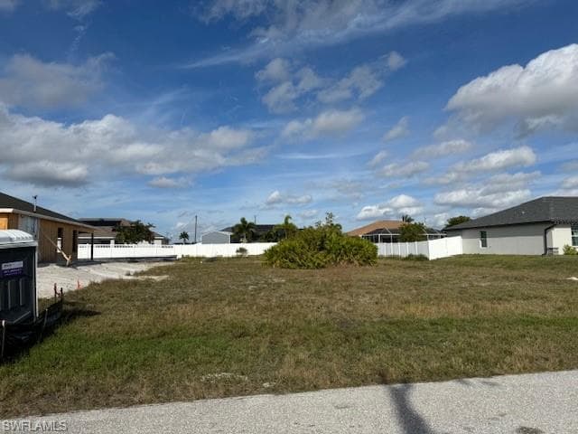 323 NW 19th ST CAPE CORAL, FL 33993