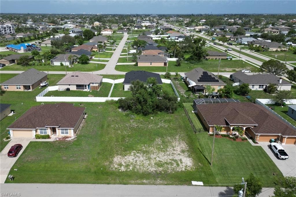 1523 19th PL CAPE CORAL, FL 33991