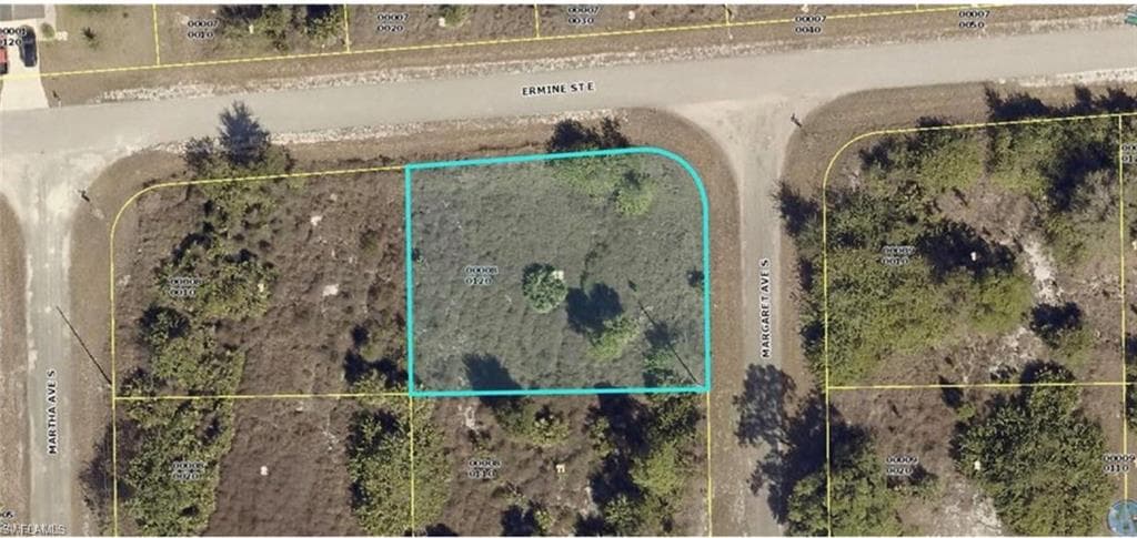 912 Margaret AVE S LEHIGH ACRES, FL 33974