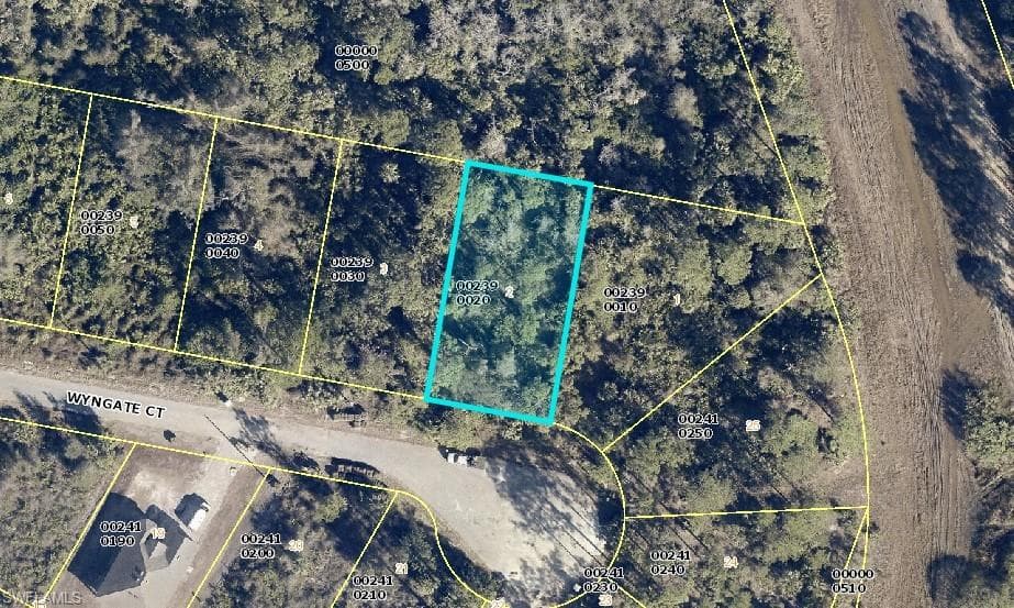 626 Wyngate CT LEHIGH ACRES, FL 33972