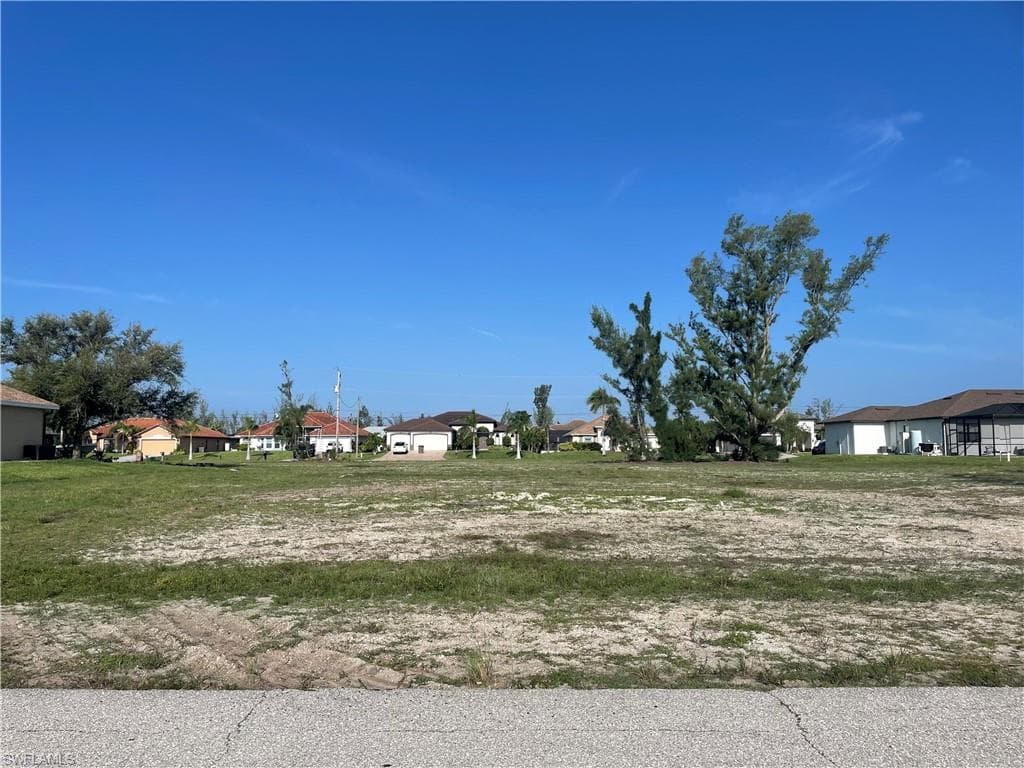 706 NW 38th AVE CAPE CORAL, FL 33993