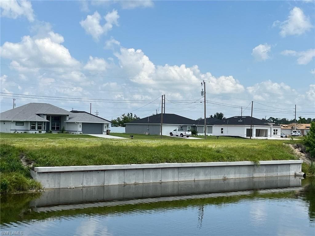 1418 1st ST CAPE CORAL, FL 33991