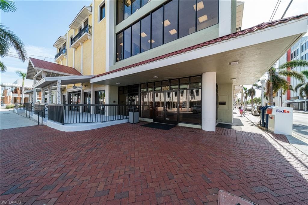 2400 1st ST 210 FORT MYERS, FL 33901