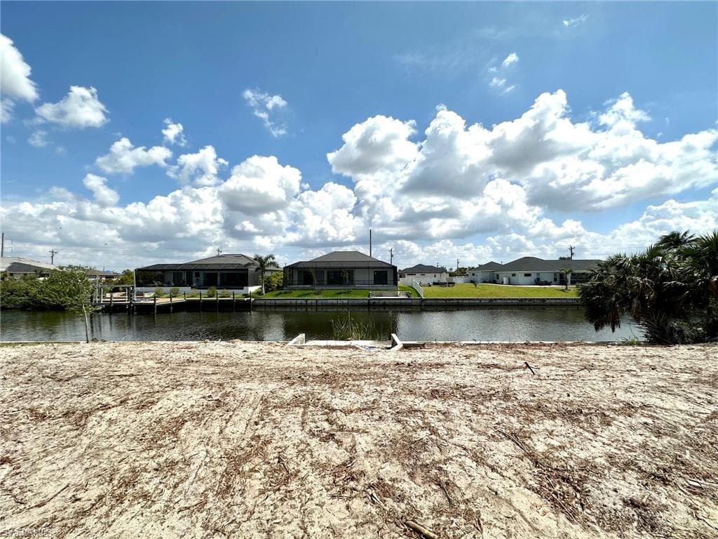 2703 SW 21st AVE CAPE CORAL, FL 33914