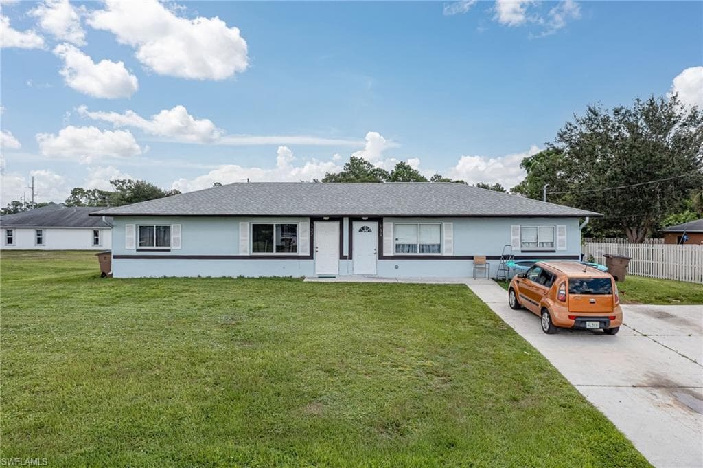 137/139 Gordon AVE S LEHIGH ACRES, FL 33973