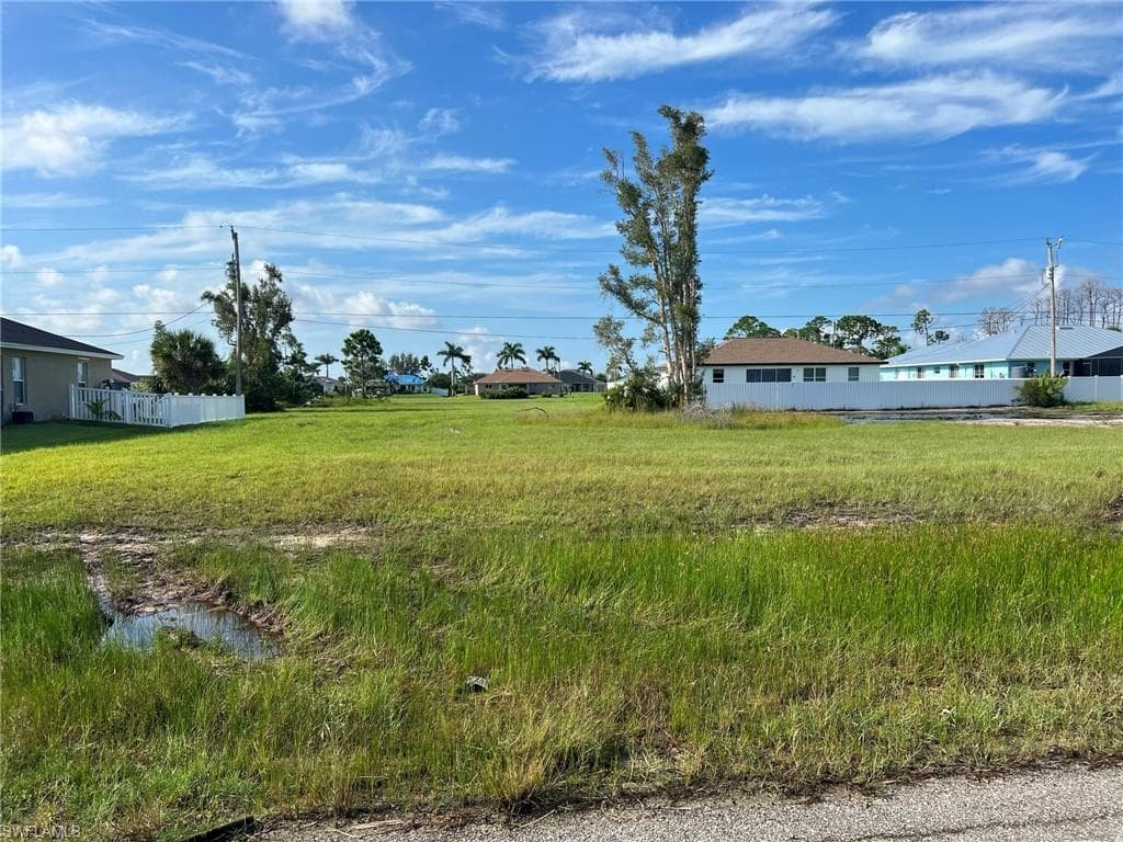 2814 NW 5th TER CAPE CORAL, FL 33993