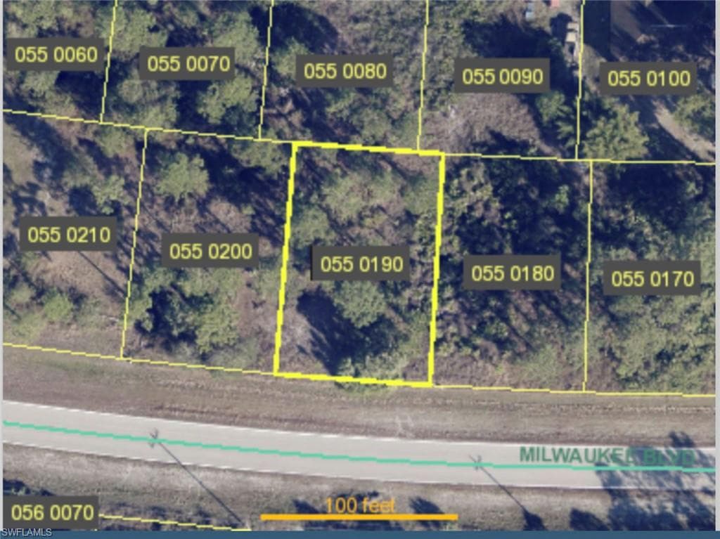 1033 Milwaukee BLVD LEHIGH ACRES, FL 33974