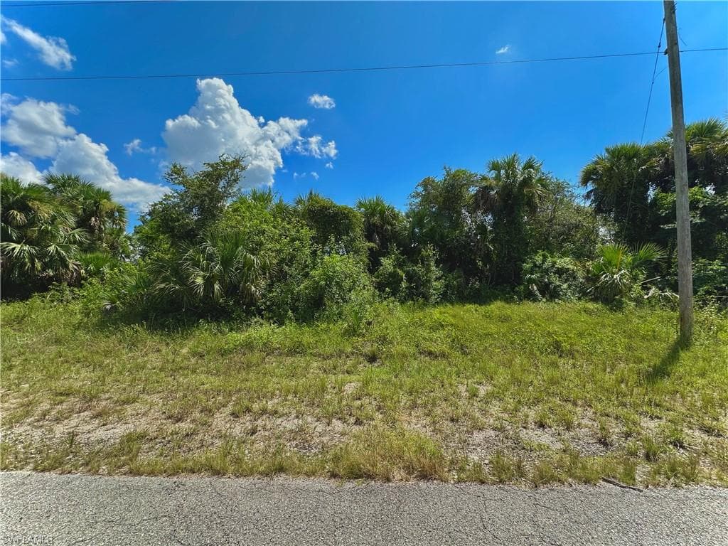 531-533 Ensley AVE S LEHIGH ACRES, FL 33974