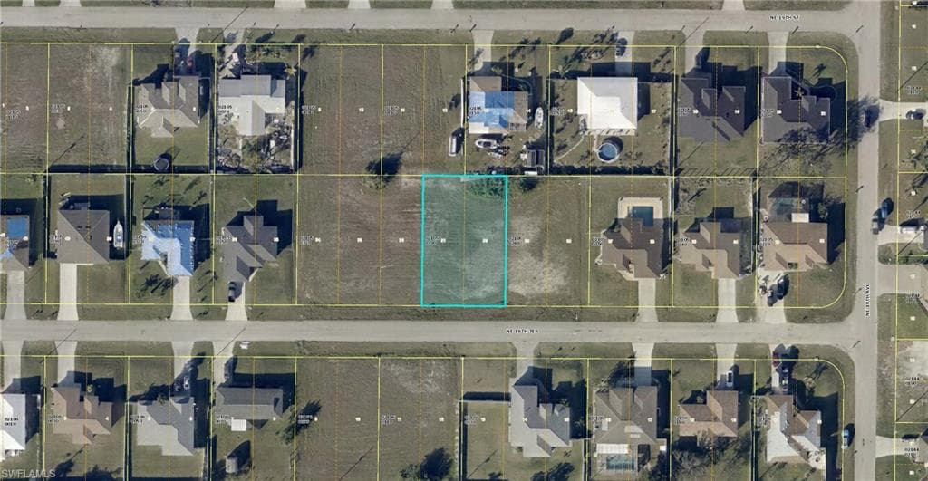 911 18th TER CAPE CORAL, FL 33909
