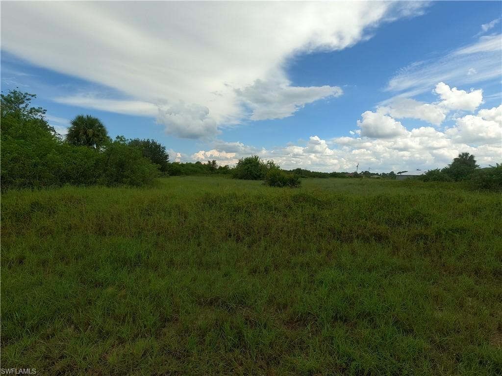 1518 Wells AVE LEHIGH ACRES, FL 33972