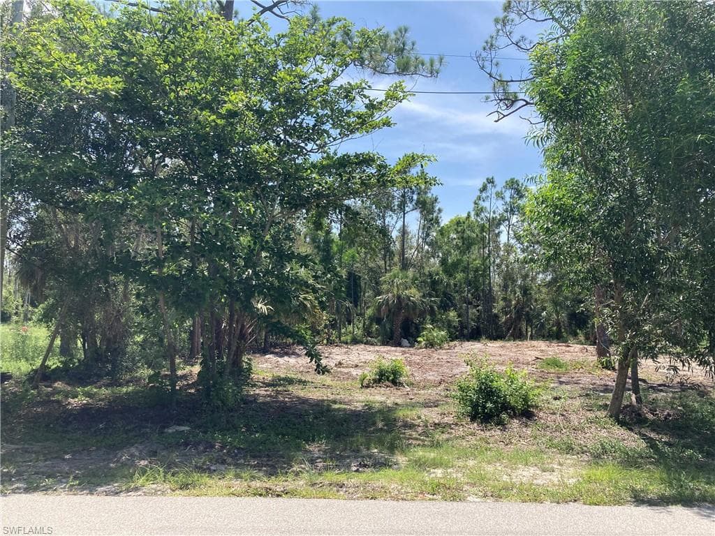 8372 Barbie LN NORTH FORT MYERS, FL 33917