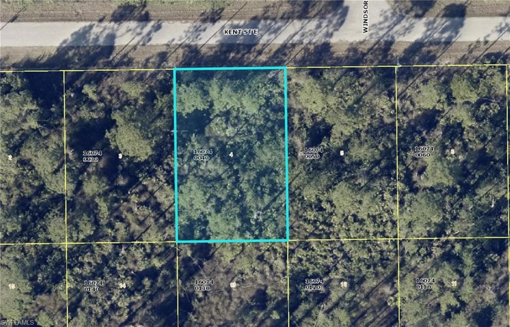1012 Kent ST E LEHIGH ACRES, FL 33974