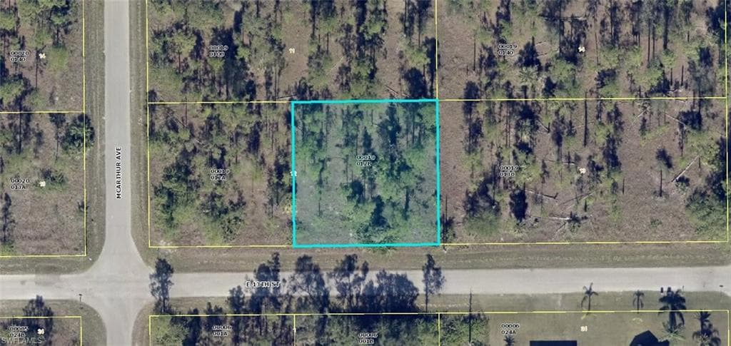 2803 E 13th ST LEHIGH ACRES, FL 33972