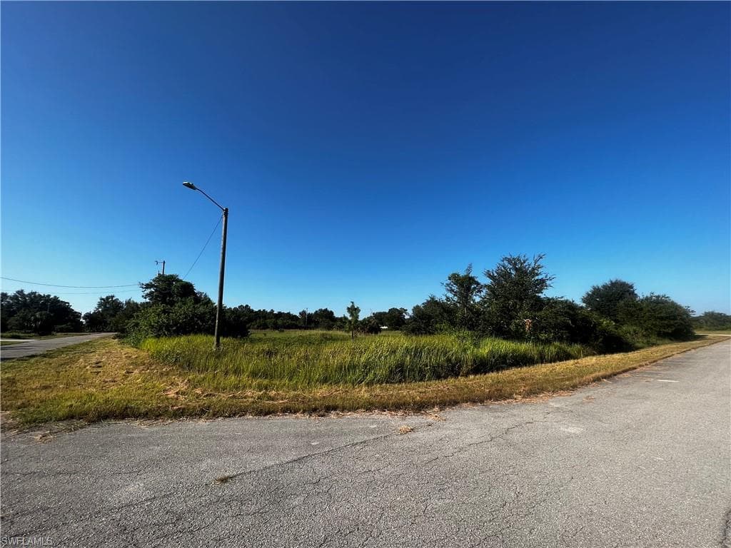 372/374 Compese AVE S LEHIGH ACRES, FL 33974