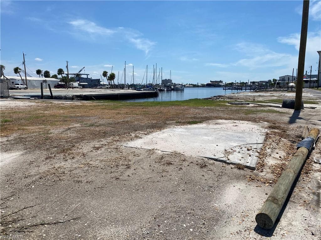 19281 #8 San Carlos BLVD FORT MYERS BEACH, FL 33931