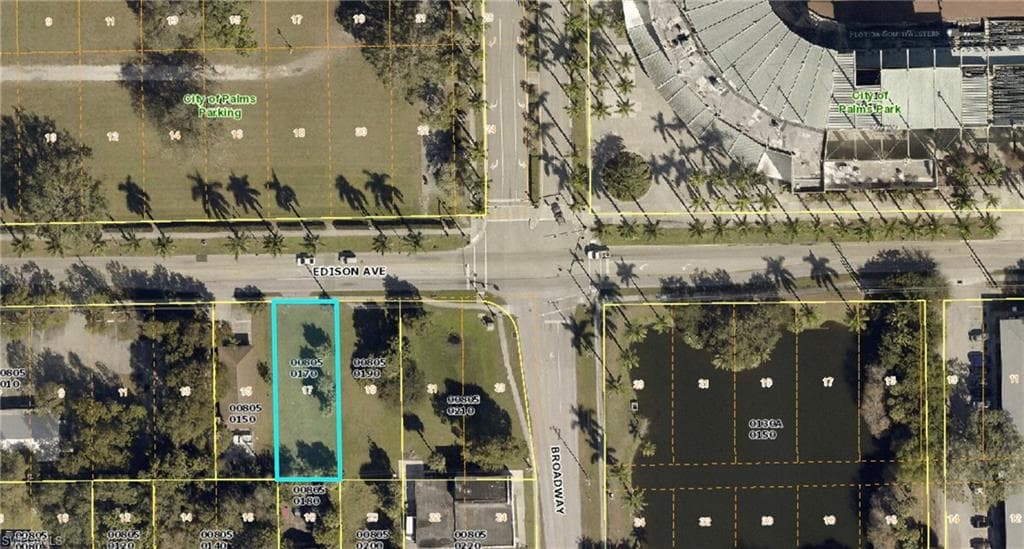 2154 Edison AVE FORT MYERS, FL 33901