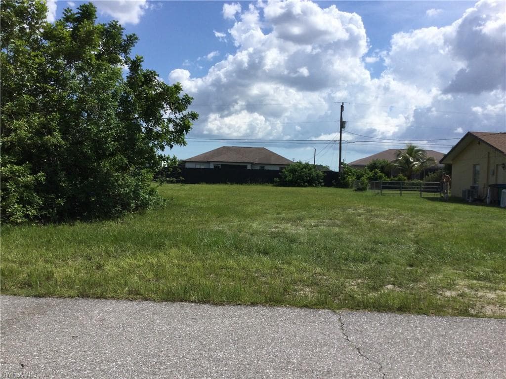 2004 NE 20th CT CAPE CORAL, FL 33909