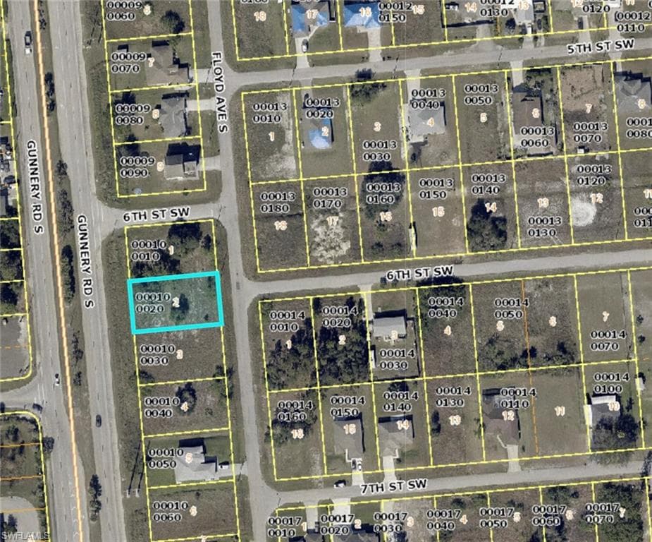 602 Floyd AVE S LEHIGH ACRES, FL 33976