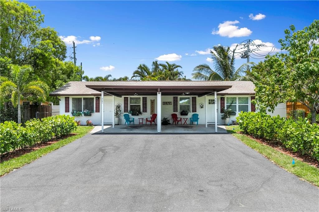 4681 Alhambra CIR W NAPLES, FL 34103
