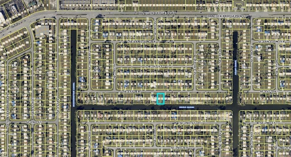302 SE 1st TER CAPE CORAL, FL 33990