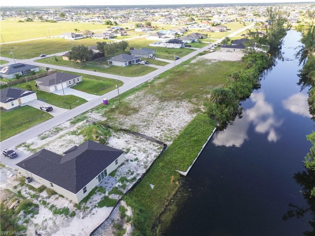 2107 NW 2nd PL CAPE CORAL, FL 33993
