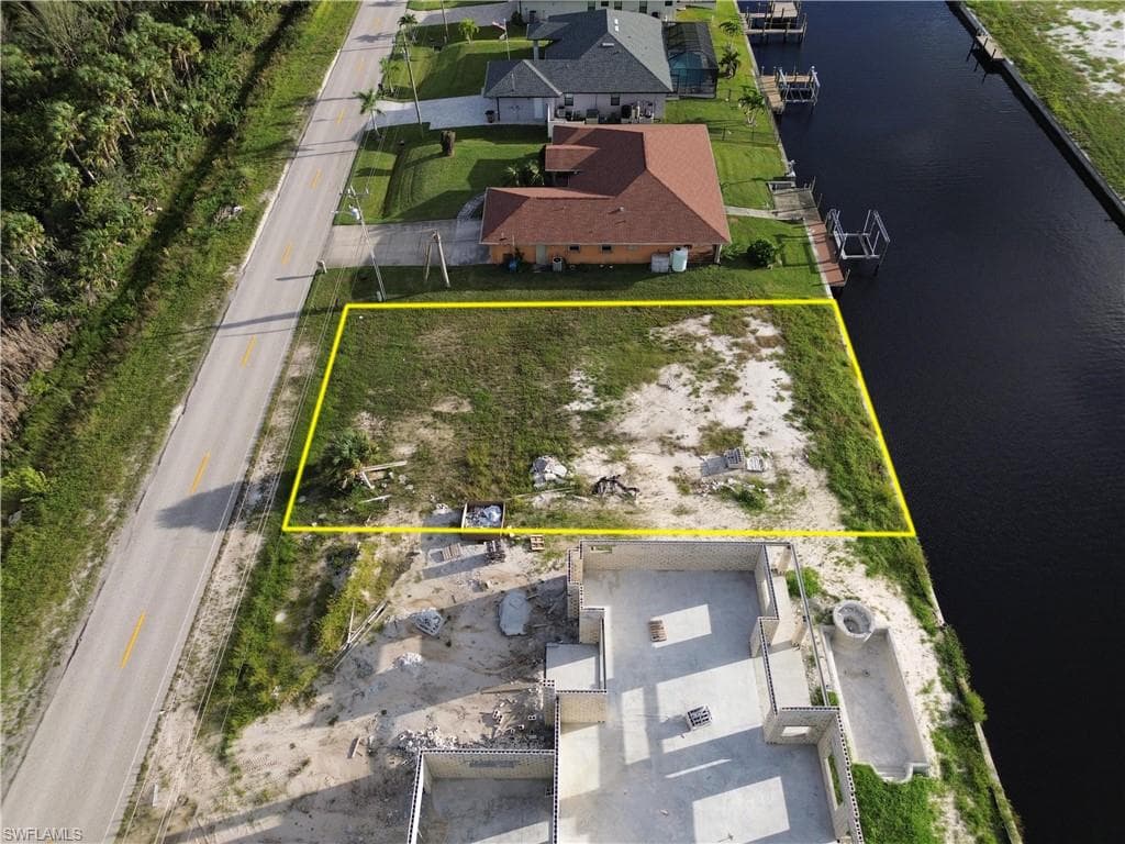 3036 Old Burnt Store RD N CAPE CORAL, FL 33993